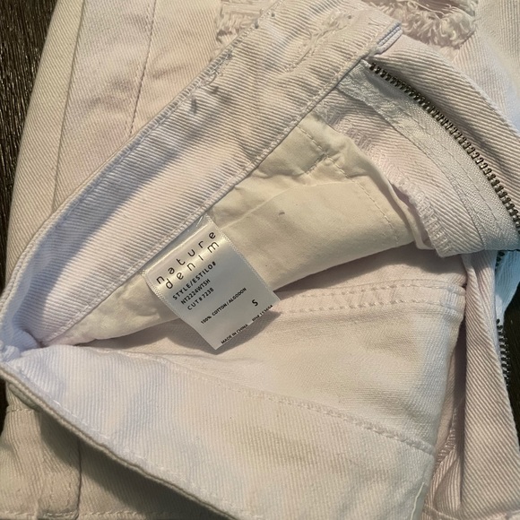Brand new distressed white shorts - Picture 3 of 4